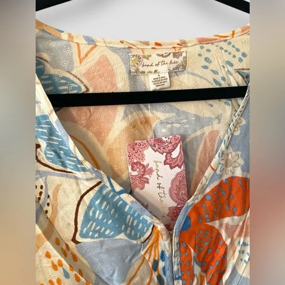 Band Of The Free Sky Blue Sand Floral Dress Size Small V-Neck & Puff Sleeve NWT - Picture 5 of 12